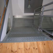 escalier acier galvanise (2)-min.JPG