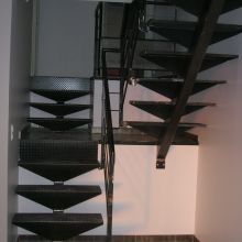 Escalier acier interieur-min.JPG
